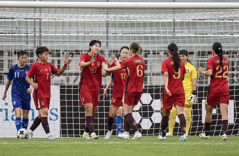 东亚杯-中国女足4-2中国台北 两球领先被追平邵子钦双响 